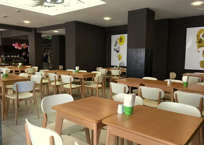 Gladiola 1 Ex Akacia 3*